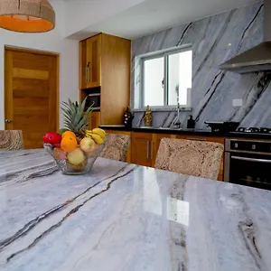 Burungos Place At Saman Residences C-2 Apartment